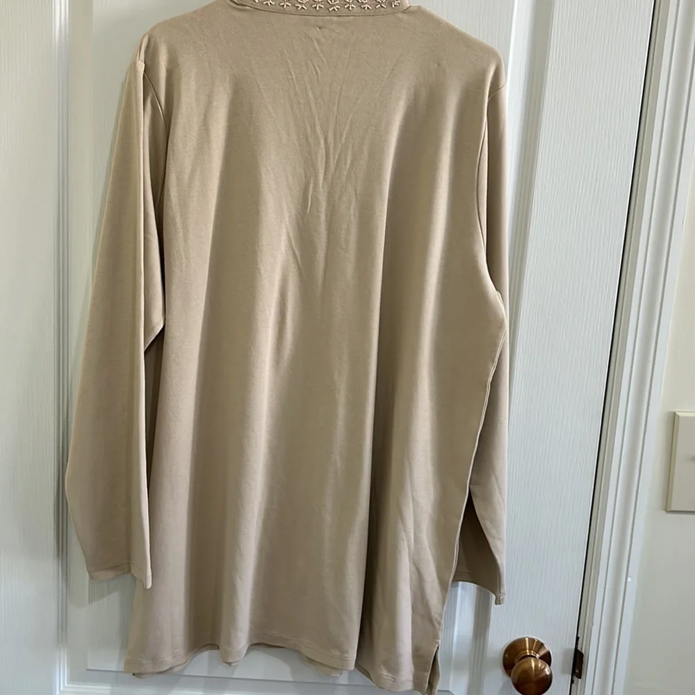 Land’s End Beige Knit Beaded Accent Tunic - Picture 5 of 8